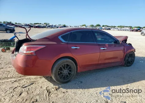 2015 Nissan Altima 2.5 z USA, uszkodzony, nr VIN 1N4AL3AP3FC445189